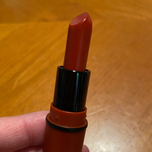 MAC Matte Lipstick Chili - Picture 9 of 16